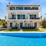 Apartment Gkountis Deluxe King 1 *